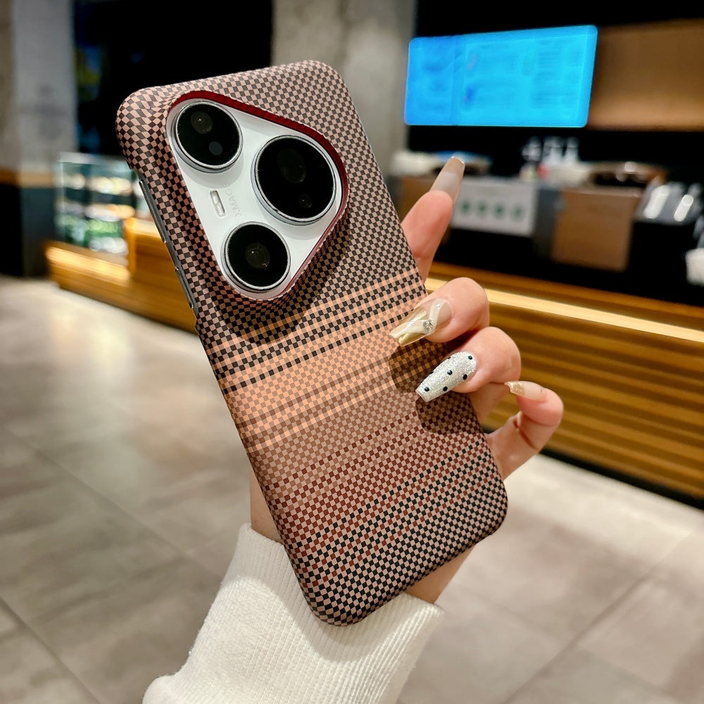 高級感のあるMagSafe対応フレームレスカーボンファイバー - Huawei Pura 70 のレビューと価格